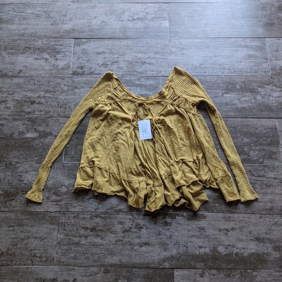 FP WE THE FREE Sundae Long Sleeve Low Back Tee Top Olive Bitters - Picture 3 of 5